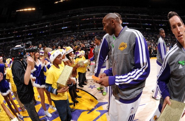 尽管外界对 尽管外界对